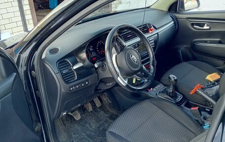 KIA Rio IV, 2018 год, 1 350 000 рублей, 5 фотография