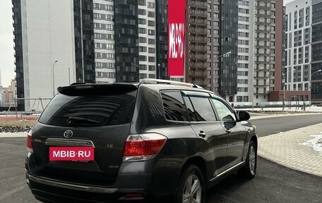 Toyota Highlander III, 2011 год, 2 150 000 рублей, 5 фотография