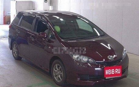 Toyota Wish II, 2011 год, 2 100 000 рублей, 2 фотография