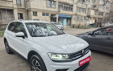 Volkswagen Tiguan II, 2018 год, 3 050 000 рублей, 17 фотография