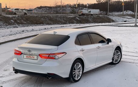 Toyota Camry, 2019 год, 2 800 000 рублей, 3 фотография