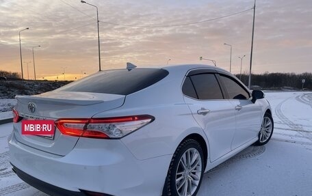 Toyota Camry, 2019 год, 2 800 000 рублей, 4 фотография