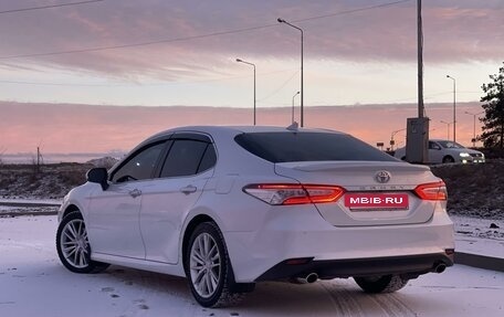 Toyota Camry, 2019 год, 2 800 000 рублей, 9 фотография