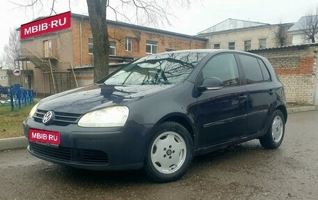 Volkswagen Golf V, 2004 год, 450 000 рублей, 1 фотография