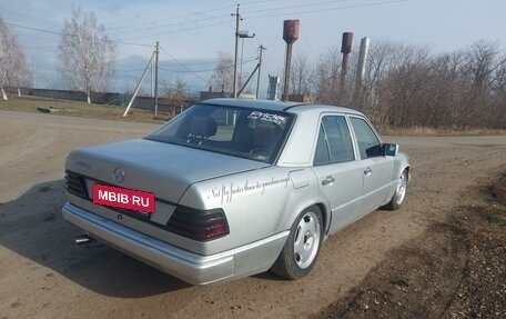 Mercedes-Benz W124, 1988 год, 230 000 рублей, 6 фотография