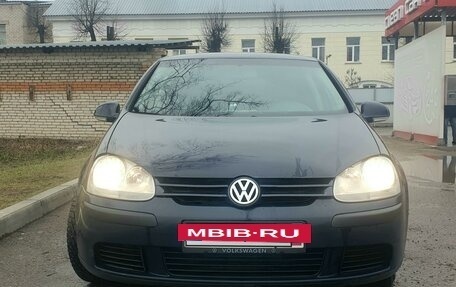 Volkswagen Golf V, 2004 год, 450 000 рублей, 2 фотография