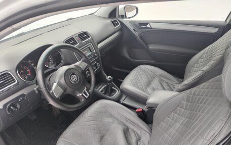 Volkswagen Golf VI, 2011 год, 800 000 рублей, 10 фотография