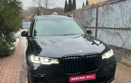 BMW X7, 2021 год, 9 000 000 рублей, 1 фотография