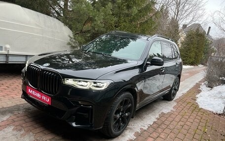 BMW X7, 2021 год, 9 000 000 рублей, 3 фотография