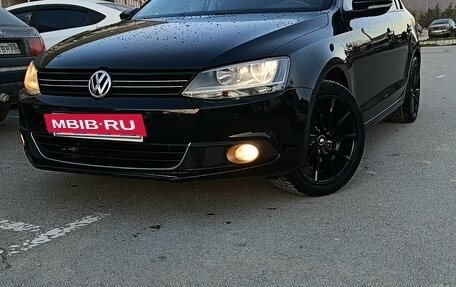 Volkswagen Jetta VI, 2013 год, 1 350 000 рублей, 10 фотография