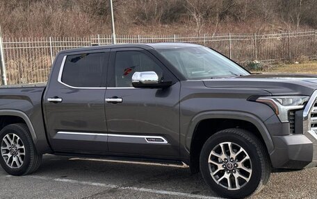 Toyota Tundra, 2022 год, 9 100 000 рублей, 2 фотография