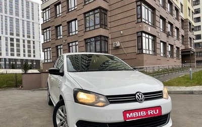 Volkswagen Polo VI (EU Market), 2013 год, 700 000 рублей, 1 фотография