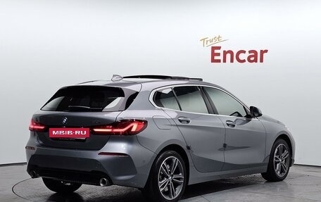 BMW 1 серия, 2022 год, 2 720 000 рублей, 3 фотография