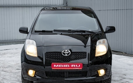 Toyota Yaris III рестайлинг, 2008 год, 770 000 рублей, 2 фотография