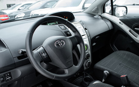 Toyota Yaris III рестайлинг, 2008 год, 770 000 рублей, 9 фотография