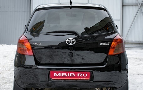 Toyota Yaris III рестайлинг, 2008 год, 770 000 рублей, 5 фотография