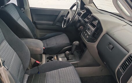 Mitsubishi Pajero III рестайлинг, 2003 год, 750 000 рублей, 4 фотография