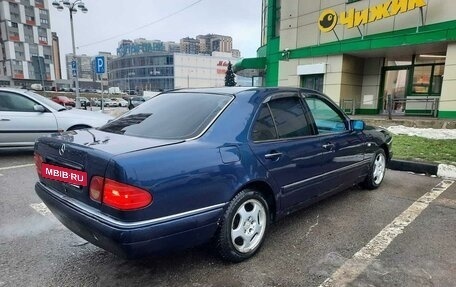 Mercedes-Benz E-Класс, 1995 год, 480 000 рублей, 4 фотография