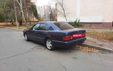 Mercedes-Benz E-Класс, 1995 год, 480 000 рублей, 12 фотография