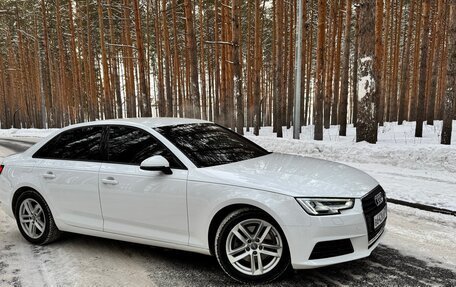 Audi A4, 2017 год, 2 750 000 рублей, 9 фотография