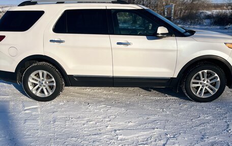 Ford Explorer VI, 2011 год, 1 850 000 рублей, 2 фотография