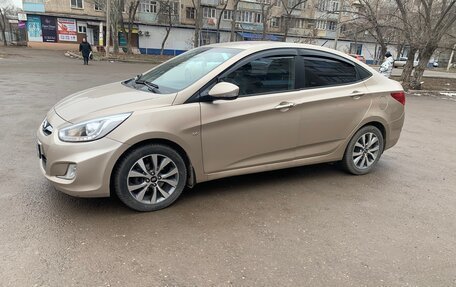 Hyundai Solaris II рестайлинг, 2014 год, 1 250 000 рублей, 5 фотография