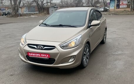 Hyundai Solaris II рестайлинг, 2014 год, 1 250 000 рублей, 3 фотография