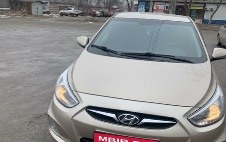 Hyundai Solaris II рестайлинг, 2014 год, 1 250 000 рублей, 2 фотография