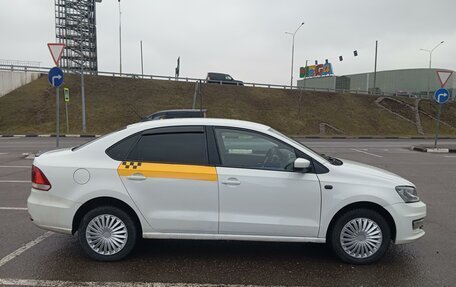 Volkswagen Polo VI (EU Market), 2017 год, 880 000 рублей, 2 фотография