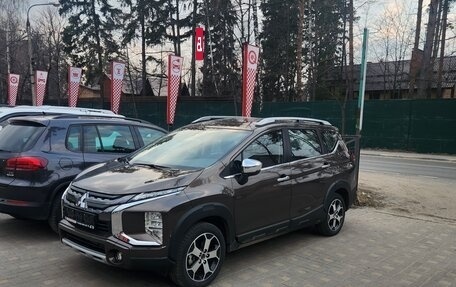 Mitsubishi Xpander, 2022 год, 2 350 000 рублей, 4 фотография