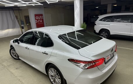 Toyota Camry, 2019 год, 3 200 000 рублей, 15 фотография