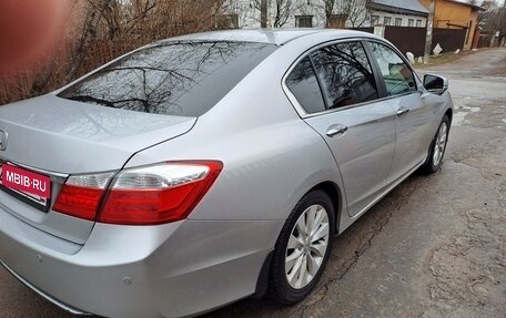 Honda Accord IX рестайлинг, 2013 год, 1 870 000 рублей, 2 фотография