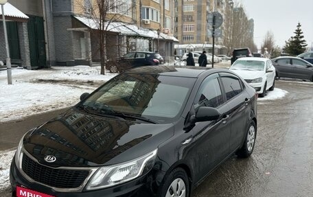 KIA Rio III рестайлинг, 2014 год, 830 000 рублей, 2 фотография