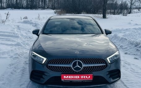 Mercedes-Benz A-Класс, 2020 год, 3 100 000 рублей, 1 фотография