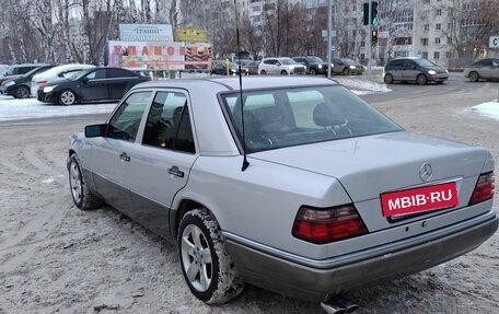 Mercedes-Benz E-Класс, 1995 год, 2 500 000 рублей, 22 фотография