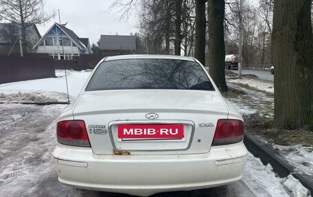 Hyundai Sonata IV рестайлинг, 2001 год, 250 000 рублей, 4 фотография