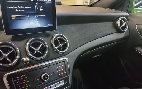 Mercedes-Benz GLA, 2018 год, 2 430 000 рублей, 13 фотография