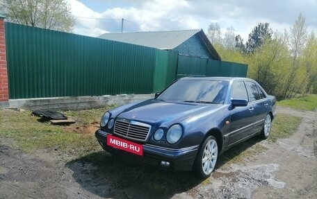 Mercedes-Benz E-Класс, 1998 год, 500 000 рублей, 7 фотография