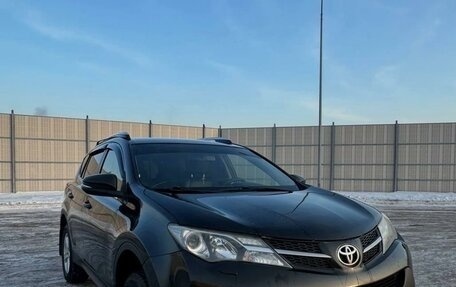 Toyota RAV4, 2014 год, 2 450 000 рублей, 2 фотография