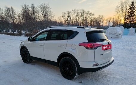 Toyota RAV4, 2016 год, 2 370 000 рублей, 4 фотография