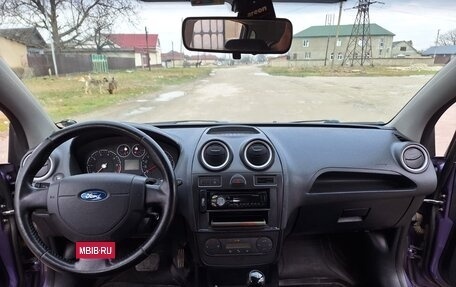 Ford Fiesta, 2007 год, 400 000 рублей, 10 фотография