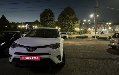 Toyota RAV4, 2015 год, 2 700 000 рублей, 5 фотография