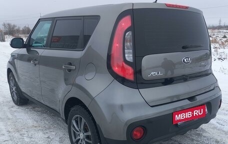 KIA Soul II рестайлинг, 2018 год, 1 680 000 рублей, 6 фотография