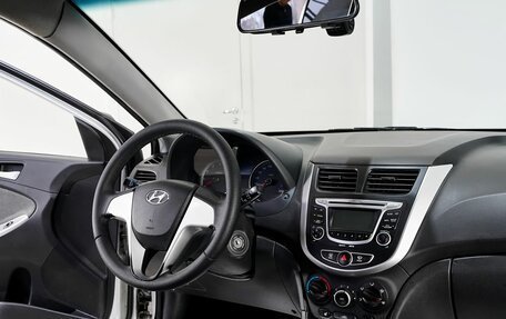 Hyundai Solaris II рестайлинг, 2012 год, 735 000 рублей, 8 фотография