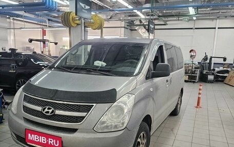 Hyundai Grand Starex Grand Starex I рестайлинг 2, 2014 год, 1 932 000 рублей, 1 фотография