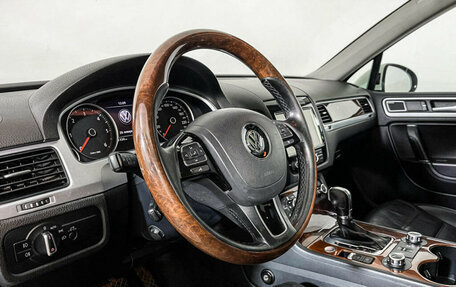 Volkswagen Touareg III, 2012 год, 2 197 000 рублей, 13 фотография