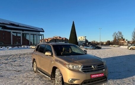 Toyota Highlander III, 2012 год, 2 900 000 рублей, 1 фотография