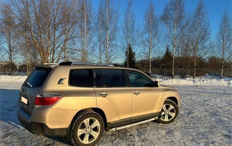 Toyota Highlander III, 2012 год, 2 900 000 рублей, 3 фотография