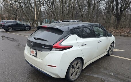 Nissan Leaf II, 2018 год, 1 950 000 рублей, 6 фотография