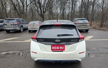 Nissan Leaf II, 2018 год, 1 950 000 рублей, 5 фотография